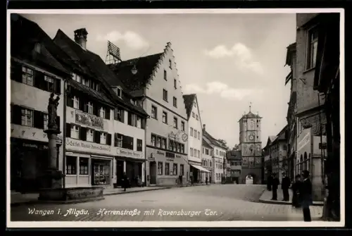 AK Wangen i. Allgäu, Herrenstrasse mit Ravensburger Tor u. Brunnen