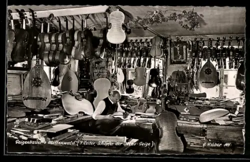 AK Geigenbauer von Mittenwald J. Reiter in seiner Werkstatt