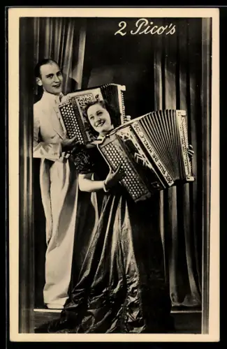 AK Two Picos, Musikerpaar mit Akkordeons