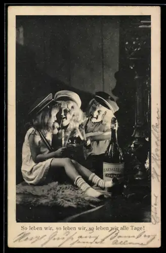 AK Drei kleine Studenten mit Tabakspfeife bei Wein, studentische Szene