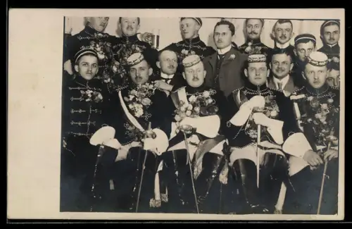 Foto-AK Studenten in vollem Wichs, studentische Szene