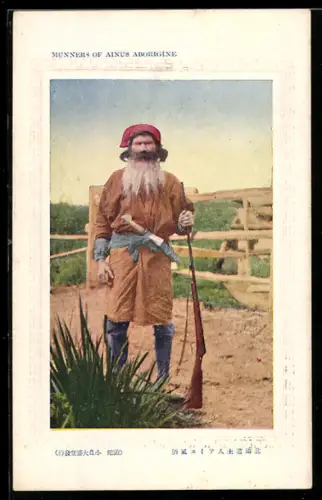 AK Japan, Ainu mit einem Gewehr