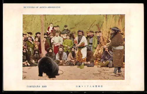 AK Japan, Gruppe von Ainu mit einem Bären