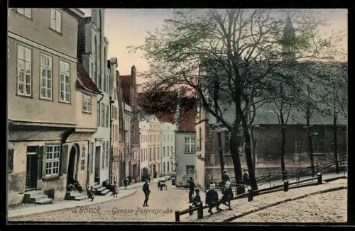 AK Lübeck, Grosse Petersgrube, Strassenpartie mit Turmgebäude