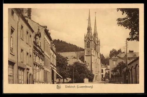 AK Diekirch, Une rue avec l`église