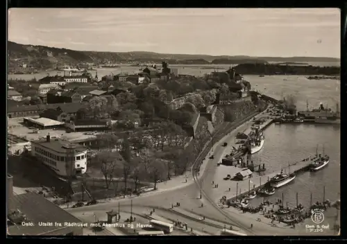 AK Oslo, Utsikt fra Radhuset mot Akershus og Havne