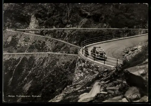 AK Romsdal, Trollstigveien mit Kraftfahrzeug