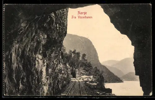 AK Vossebanen, Eisenbahstrecke, Aussicht aus Tunnel