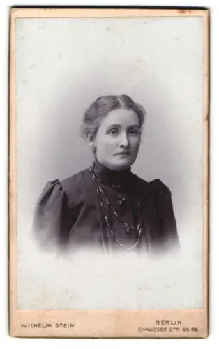 Fotografie Wilhelm Stein, Berlin, Chaussee Str. 65/66, Porträt einer Frau