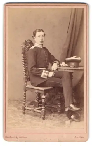 Fotografie Reichard & Lindner, Anklam, Wilhelm Oldwig von Natzmer als Garde-Uffz. im 1. Garde-Inf.-Rgt.