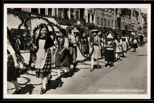 Foto-AK Kaufbeuren, Tänzelfest, Mädchengruppe aus dem Kinderfestzug