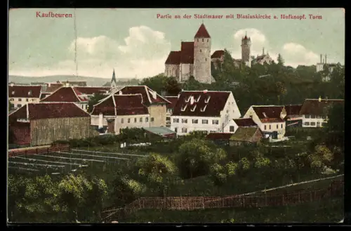 AK Kaufbeuren, Partie an der Stadtmauer mit Blasiuskirche u. fünfknopf. Turm
