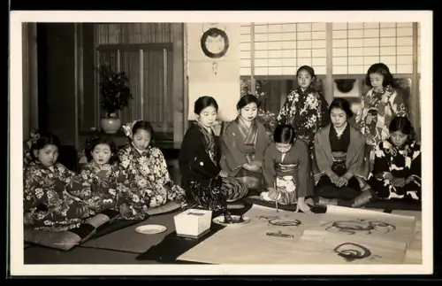 AK Gruppe von Menschen mit Geisha