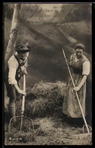AK Zwei Bauern bei der Feldarbeit