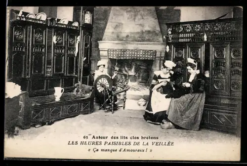 AK Autour de Lits clos bretons, Les Heures paisibles de la veillée, Bretonische Spinnerinnen