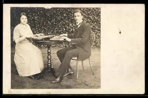 Foto-AK Mann und Frau beim Spielen der Zither