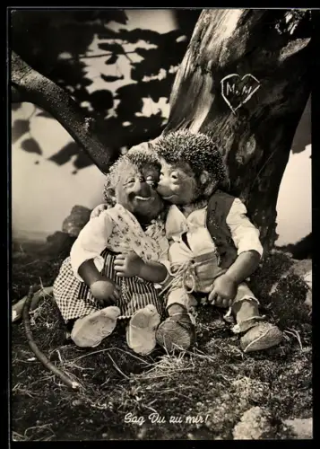 AK Mecki schmust mit der Liebsten