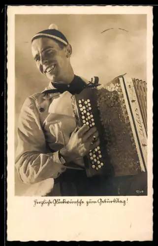 AK Mann mit Mütze spielt Akkordeon