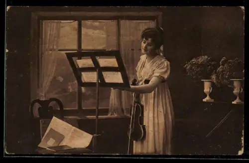 AK Geigenspielerin liest Noten