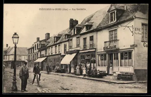 AK Crévecoeur-le-Grand, Rue Gambetta