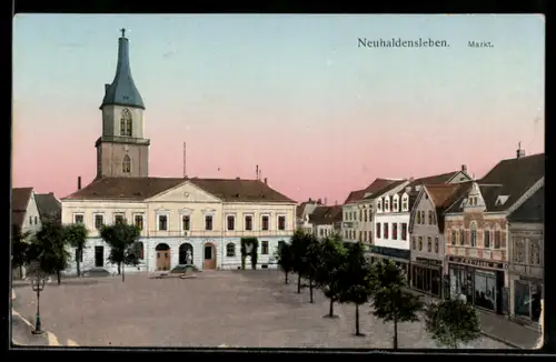 Goldfenster-AK Neuhaldensleben, Markt mit Rathaus