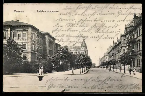 AK Dessau, Kinder in der Antoinettenstrasse