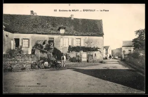 AK Épertully, La Place et le Café Collot en scène rurale