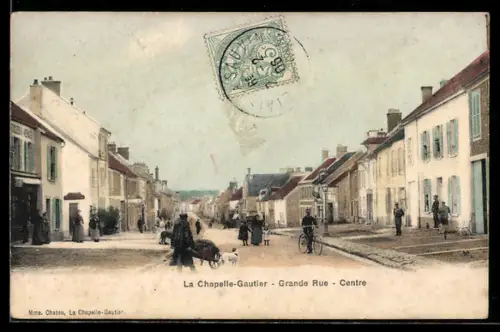 AK La Chapelle-Gautier, Grande Rue, Centre