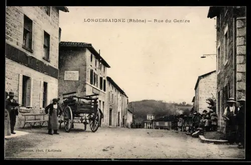 AK Longessaigne /Rhône, Rue du Centre avec charrette et villageois