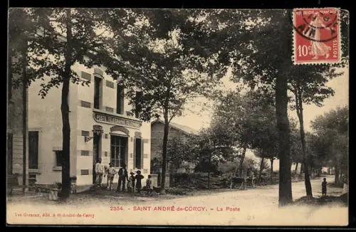 AK Saint-André-de-Corcy, La Poste et avenue bordée d`arbres