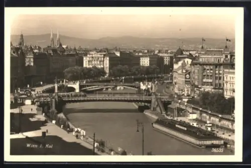 AK Wien, Kai mit Brücke und Ortspanorama aus der Vogelschau