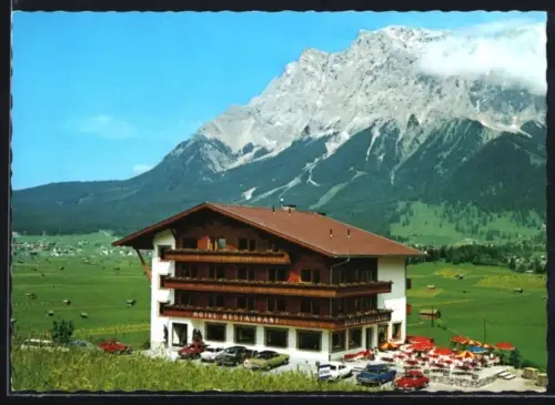 AK Lermoos /Tirol, Sporthotel Zugspitze, Bes. Fam. Scheiderbauer, Hotel mit Bergpanorama