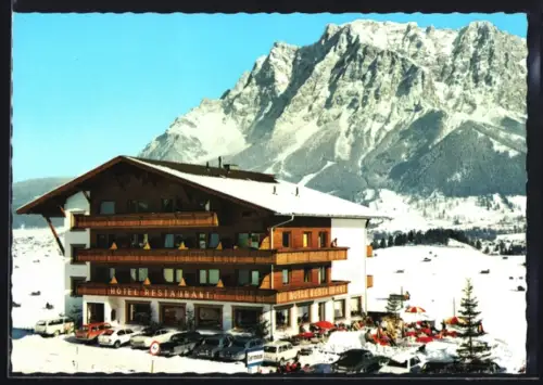 AK Lermoos /Tirol, Sporthotel Zugspitze, Bes. Familie Scheiderbauer, mit Zugspitz-Panorama
