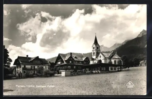 AK Ramsau, Gasthaus mit Kirche und Bergpanorama
