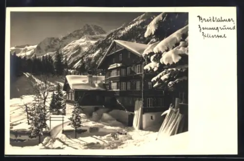 AK Breitlahner im Zillertal, Winteransicht mit Haus und Bergpanorama