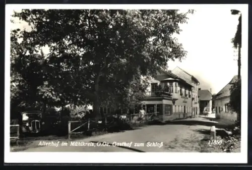 AK Altenhof im Mühlkreis, Gasthof zum Schloss mit Strasse