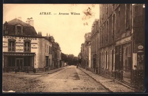 AK Auray, Avenue Wilson et commerces environnants