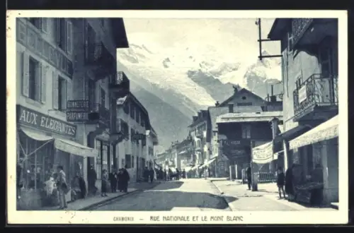 AK Chamonix, Rue Nationale et le Mont Blanc