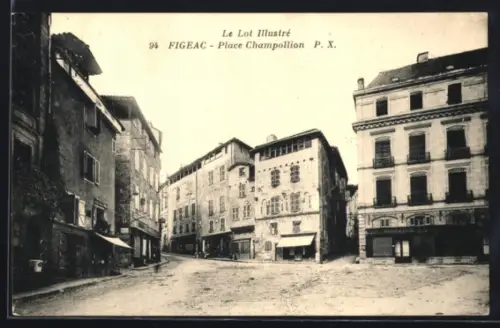AK Figeac, Place Champollion et ses bâtiments historiques