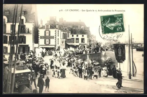 AK Le Croisic, Les Quais le 15 Août pendant la Procession