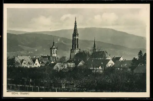 AK Bühl /Baden, Ortsansicht mit Kirche und Bergen
