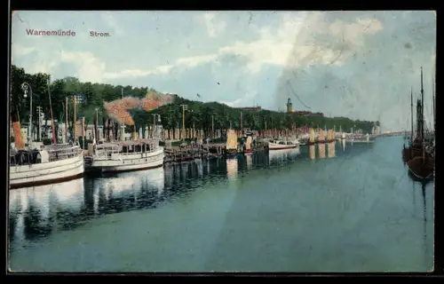 AK Warnemünde, Strom, Schiffe am Kai
