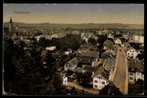 AK Kaufbeuren, Ortsansicht mit Kirche und Strassenzug