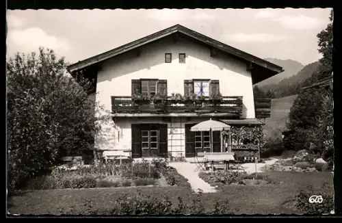 AK Berchtesgaden, Haus in der Eb'n, Bes. S. u. E. Hölzl