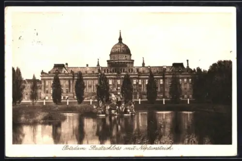 AK Potsdam, Stadtschloss mit Neptunsteich