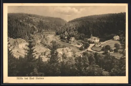AK Hölle bei Bad Steben, Ortsansicht im Tal mit umgebenden Anhöhen