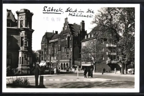 AK Lübeck, Blick in die Mühlenstrasse, Panorama