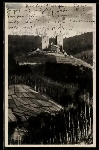 AK Alt-Windeck /Bühl, Burganlage auf dem Berg, Landschaft