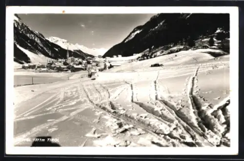 AK Ischgl /Tirol, Panorama mit Ort im Winter