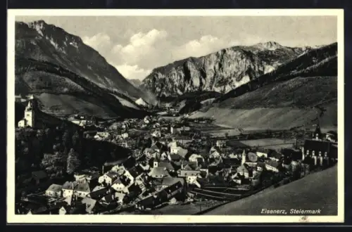 AK Eisenerz /Steiermark, Totalansicht mit Bergkulisse